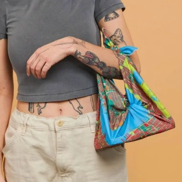 LUSH Life Knot Wrap scarf reusable wrapping floral Design purse scarf - Picture 11 of 11